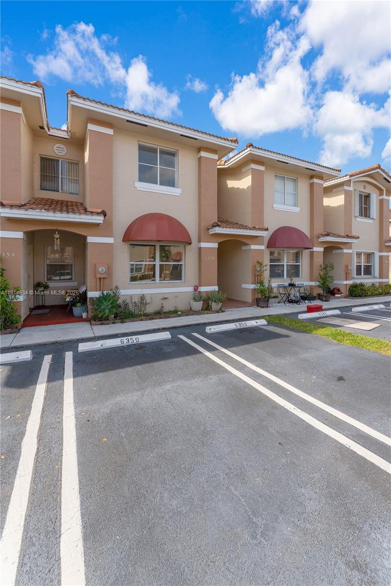 KENDALE LAKES NORTH SEC 9 - Residential