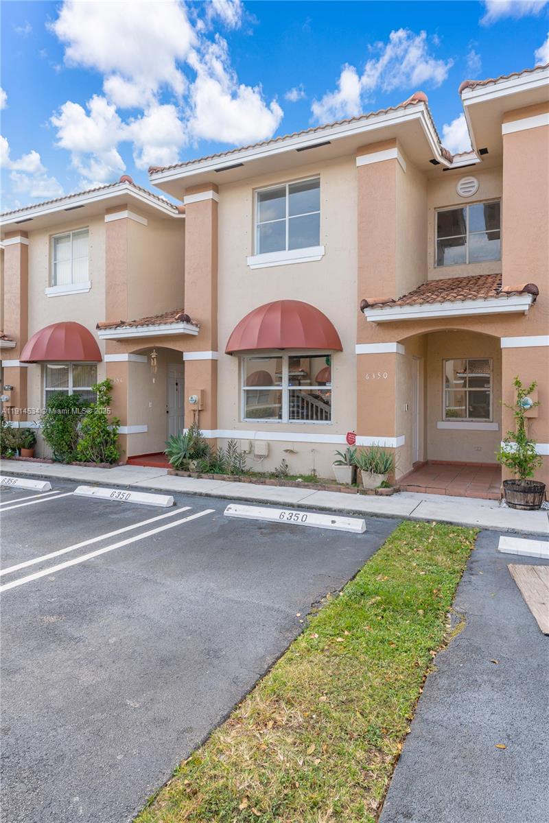 KENDALE LAKES NORTH SEC 9 - Residential