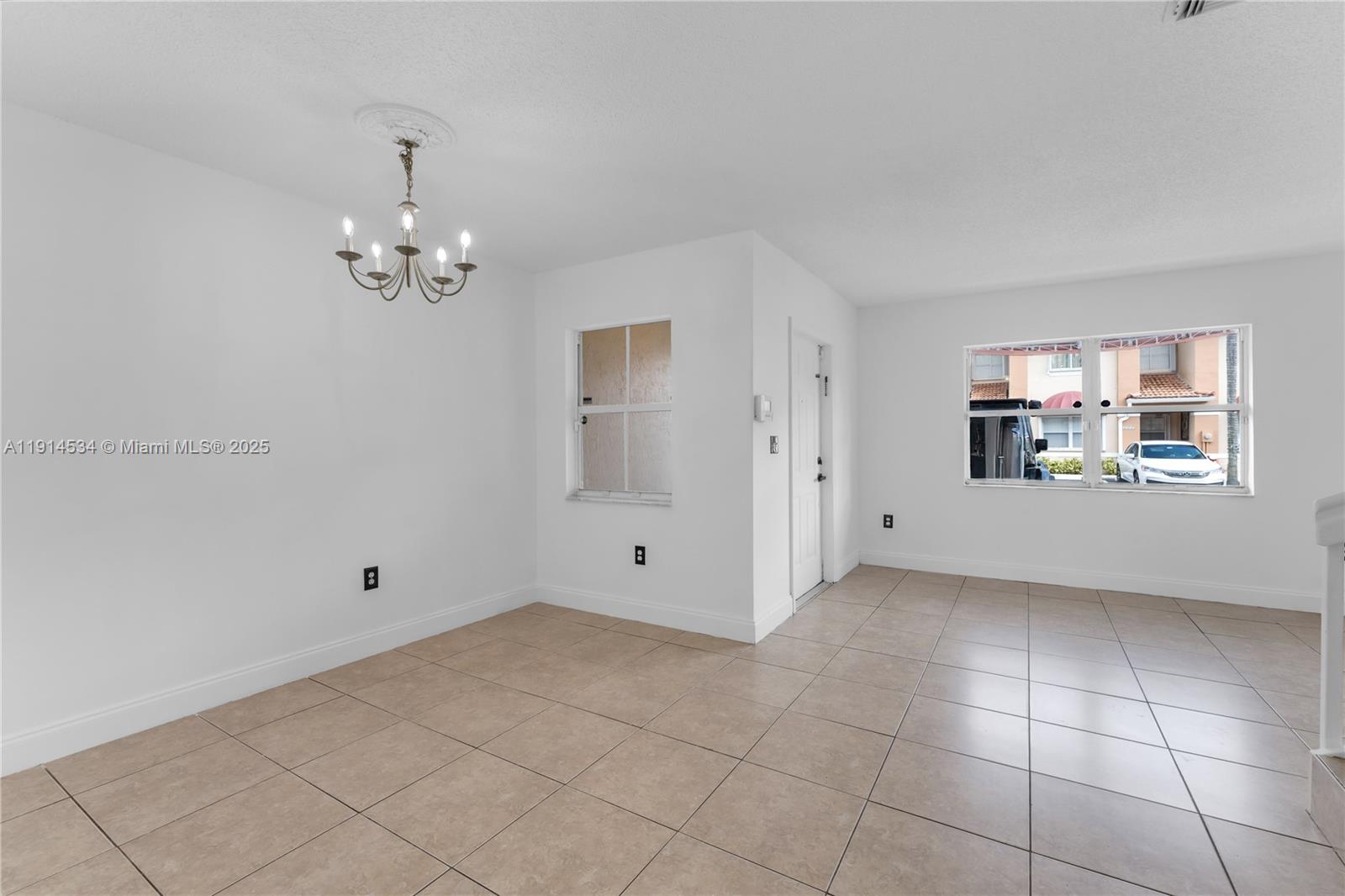 KENDALE LAKES NORTH SEC 9 - Residential