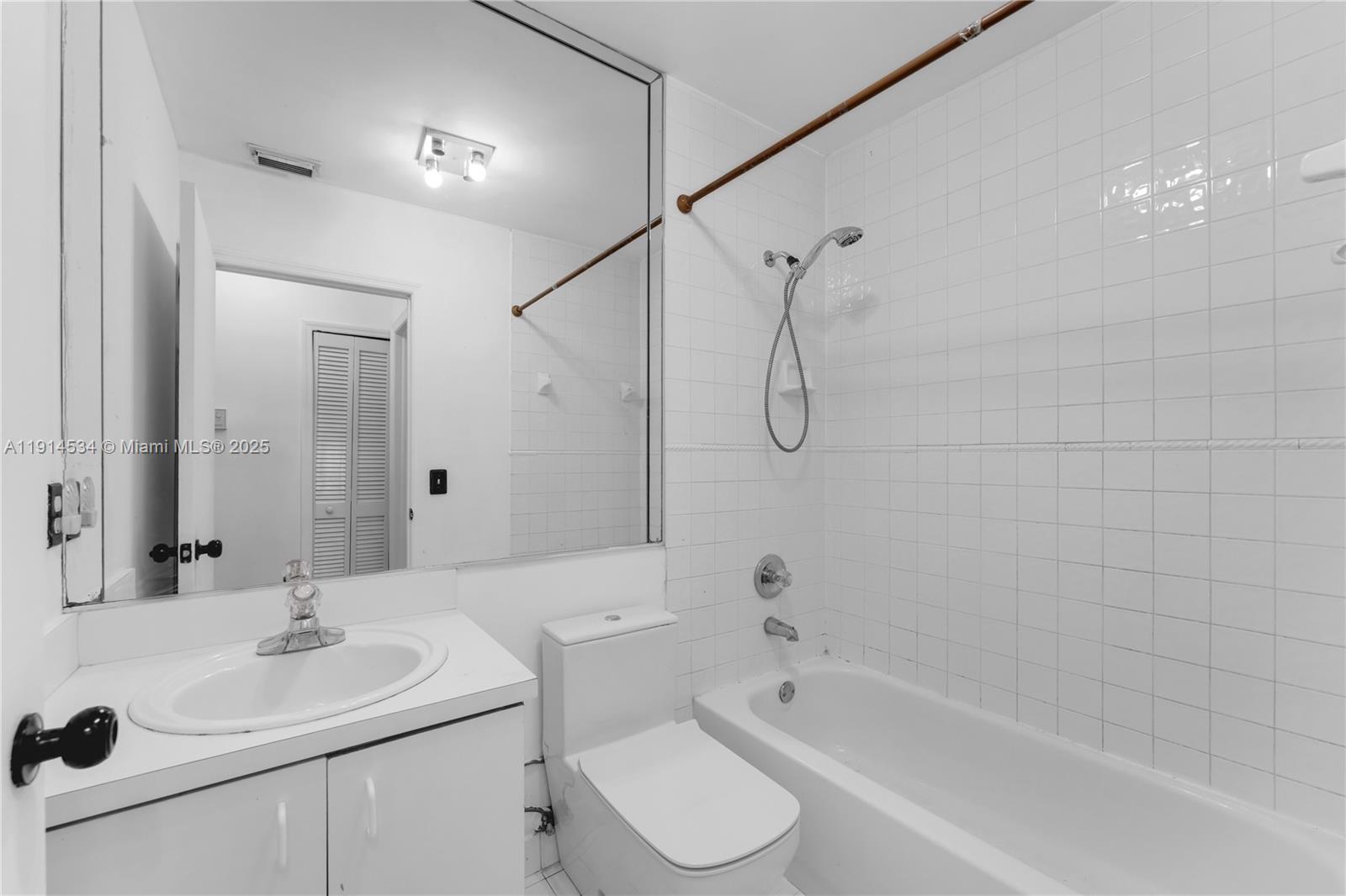 KENDALE LAKES NORTH SEC 9 - Residential