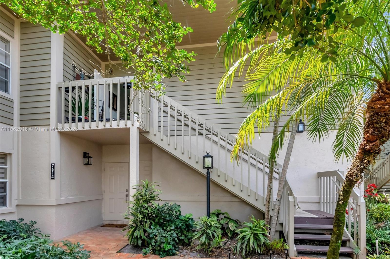 SOUTHWINDS AT BOCA POINTE - Residential