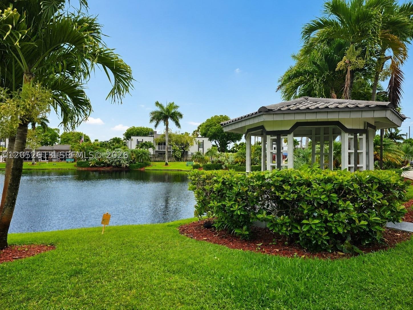 DORAL GARDENS II CONDO - Residential Lease