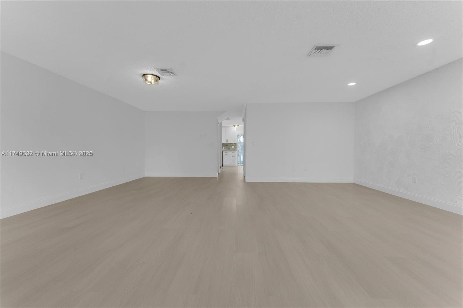 WELLEBY UNIT THIRTEEN - Residential