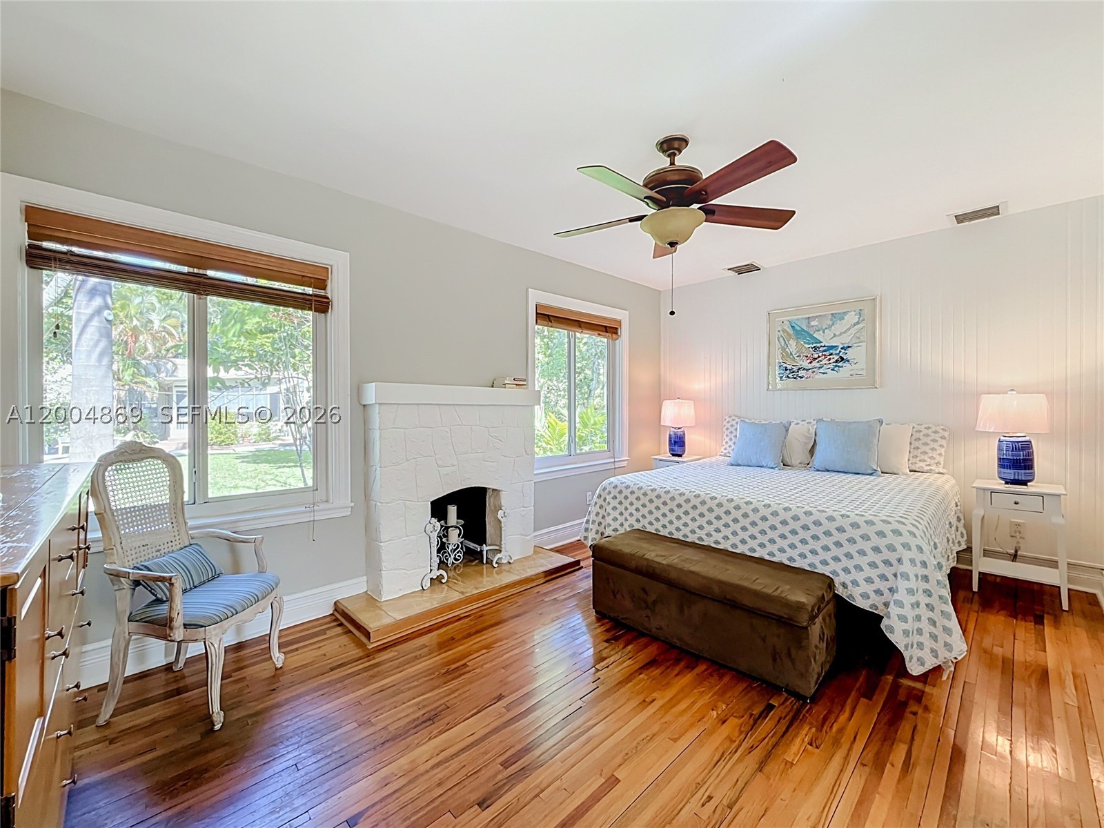 HOLLYWOOD LAKES SECTION - Residential