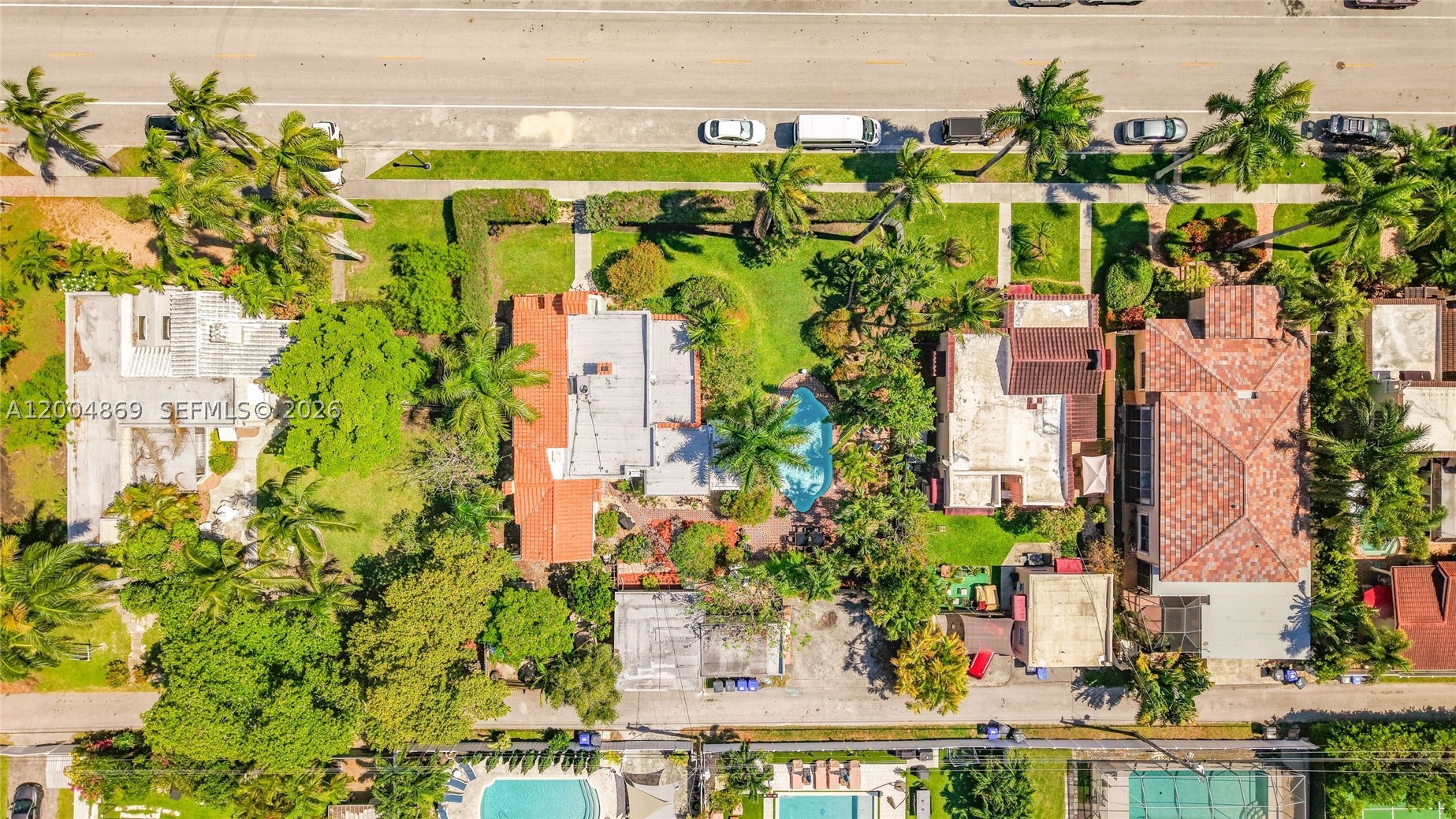 HOLLYWOOD LAKES SECTION - Residential