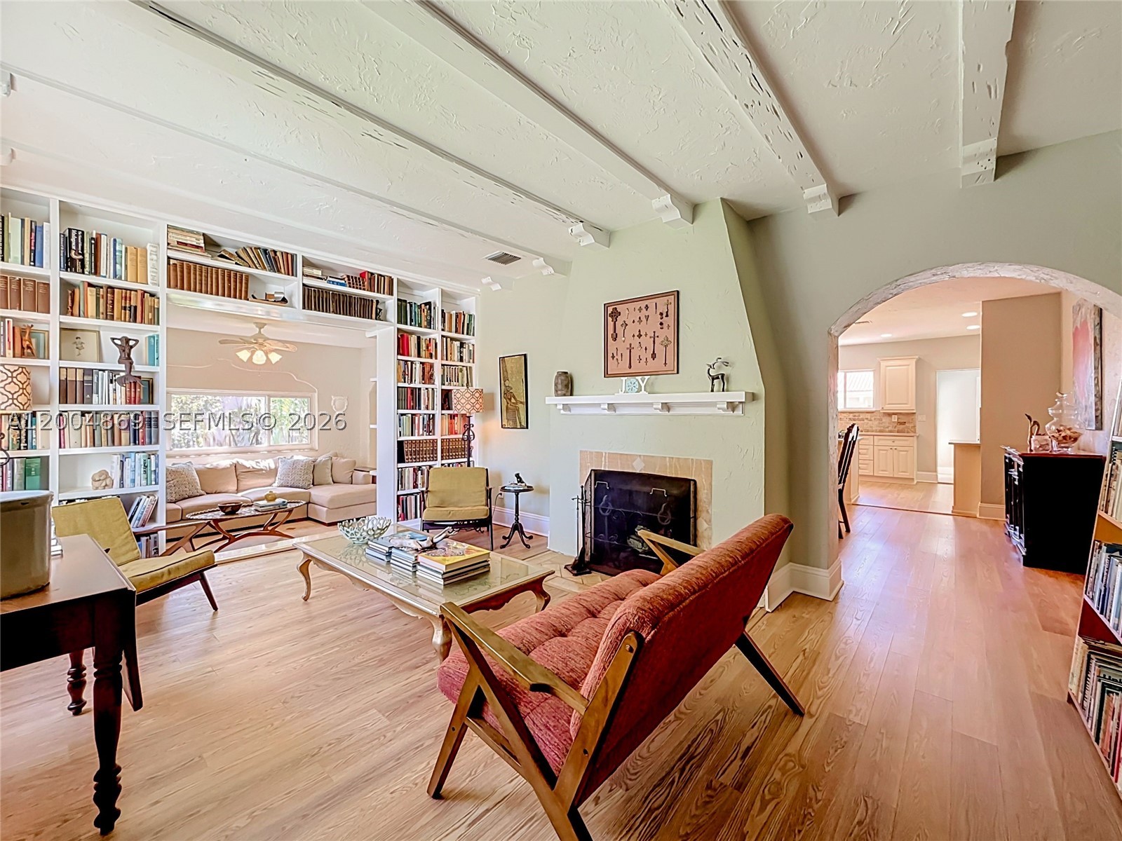 HOLLYWOOD LAKES SECTION - Residential