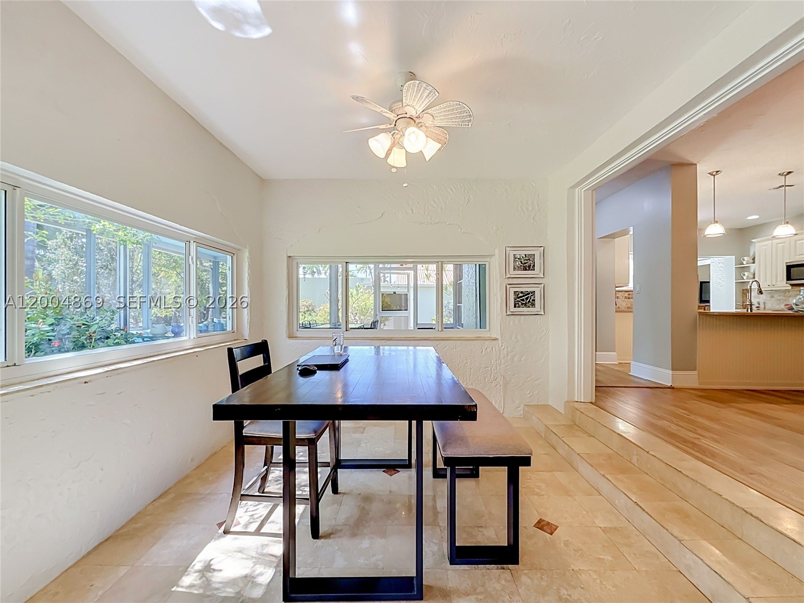 HOLLYWOOD LAKES SECTION - Residential