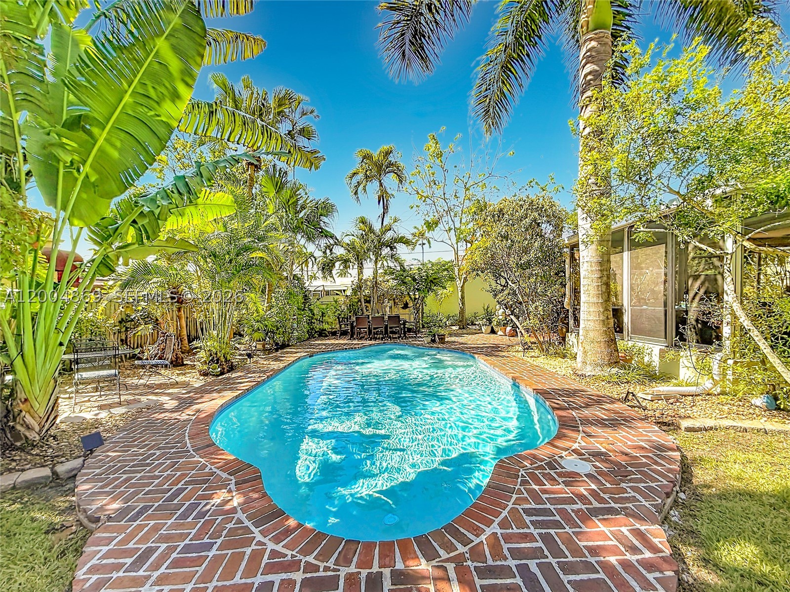 HOLLYWOOD LAKES SECTION - Residential