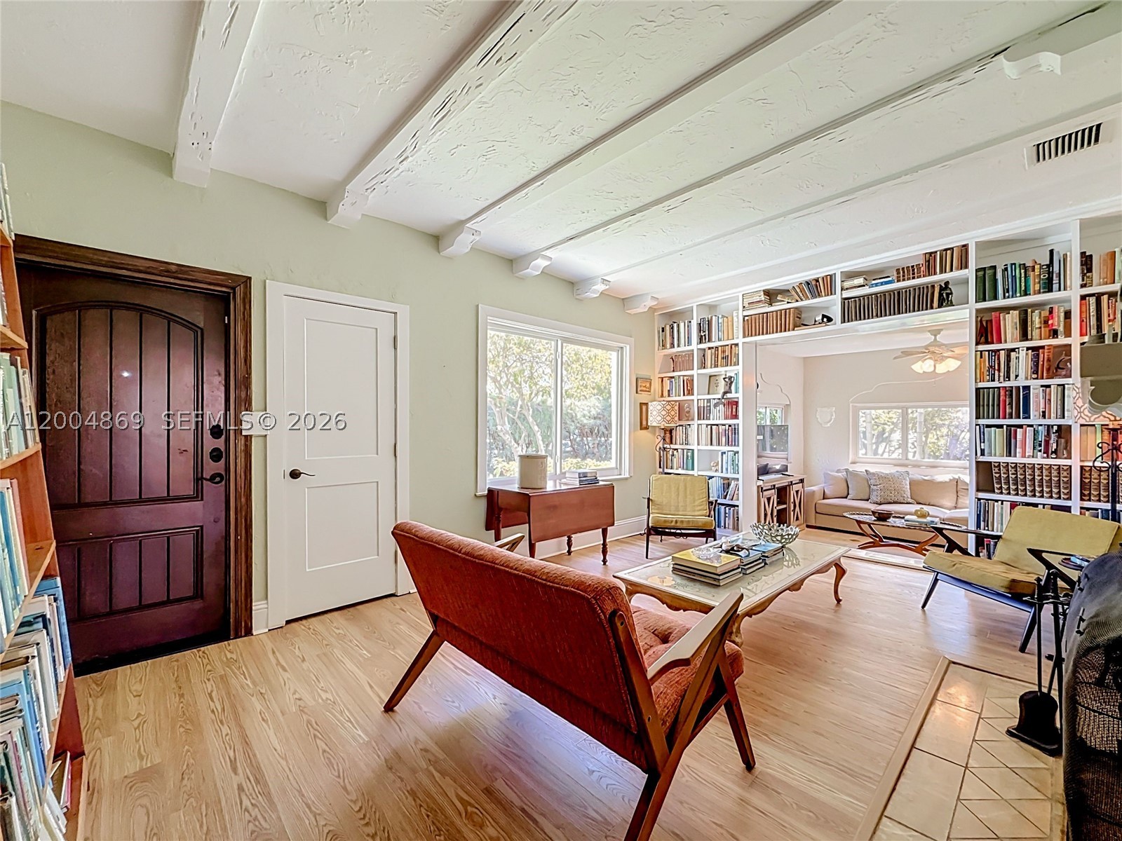 HOLLYWOOD LAKES SECTION - Residential