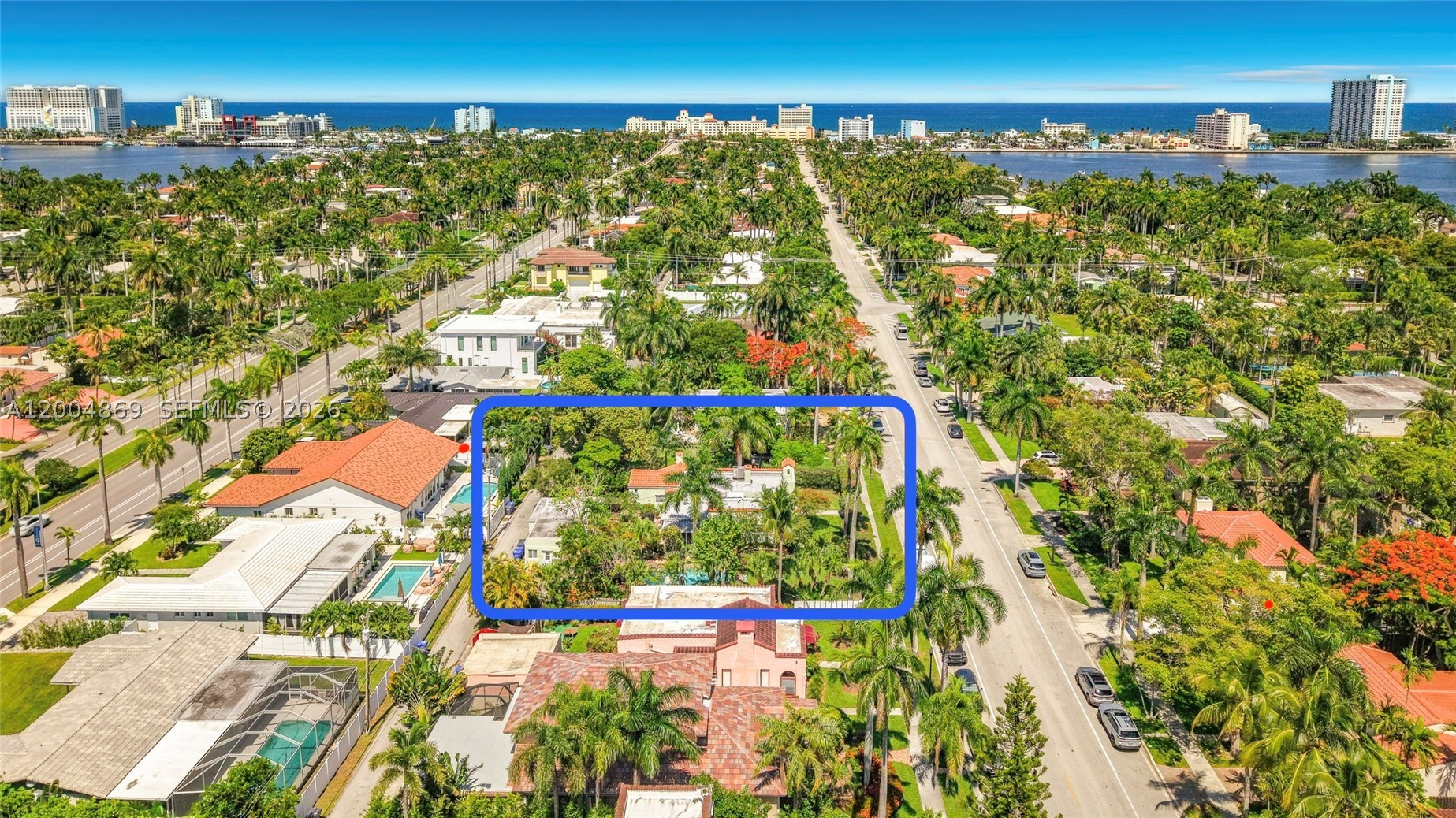 HOLLYWOOD LAKES SECTION - Residential