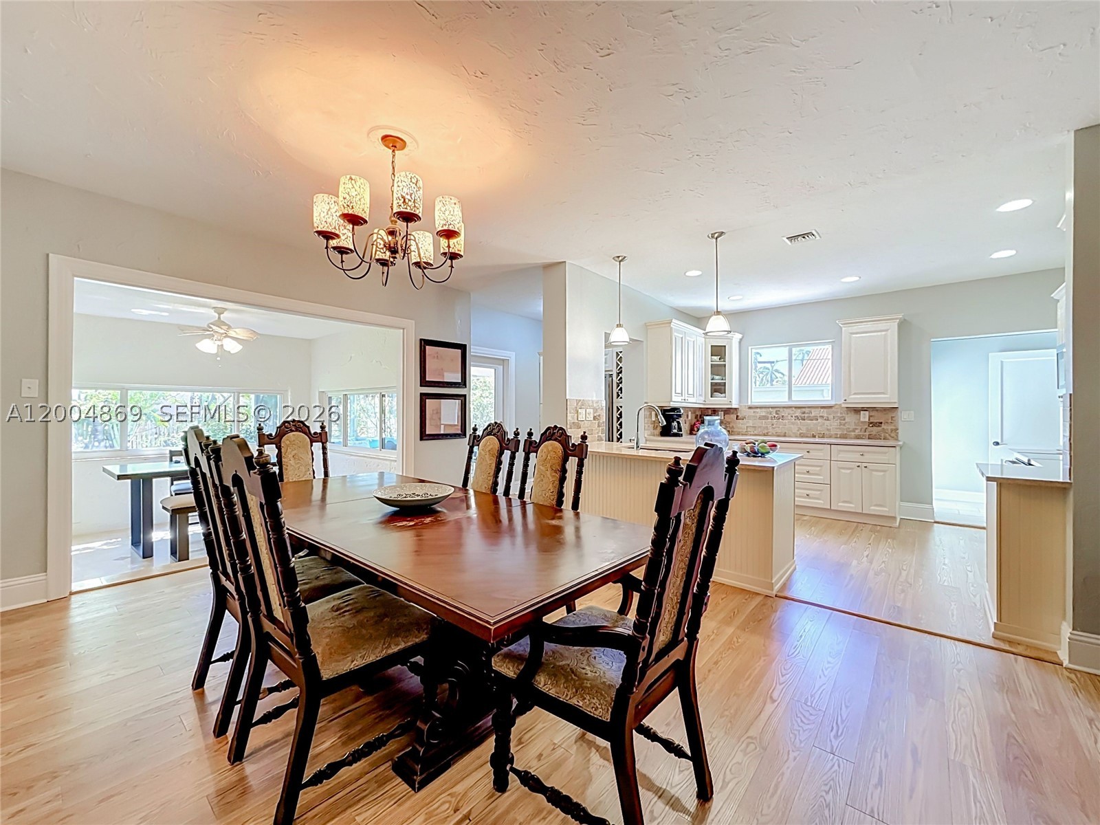 HOLLYWOOD LAKES SECTION - Residential