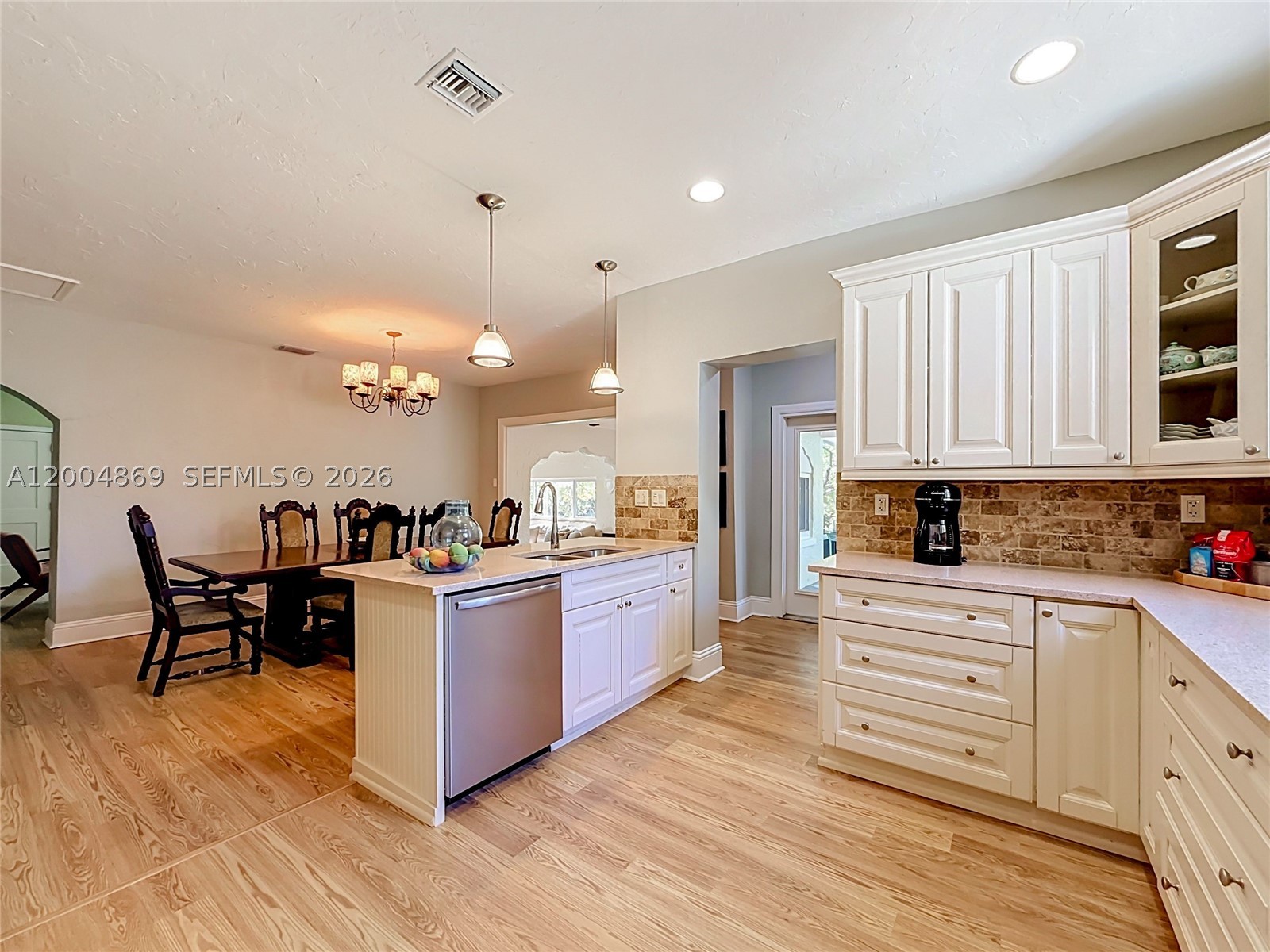 HOLLYWOOD LAKES SECTION - Residential