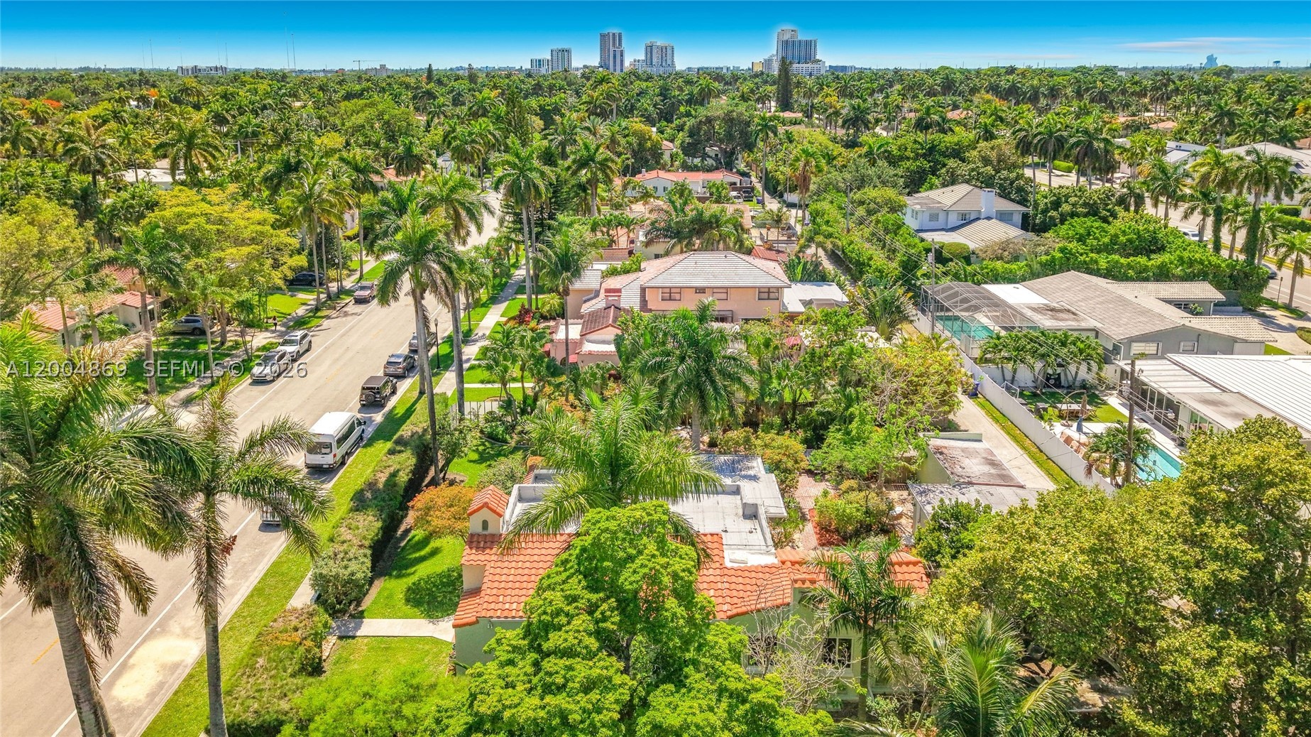 HOLLYWOOD LAKES SECTION - Residential