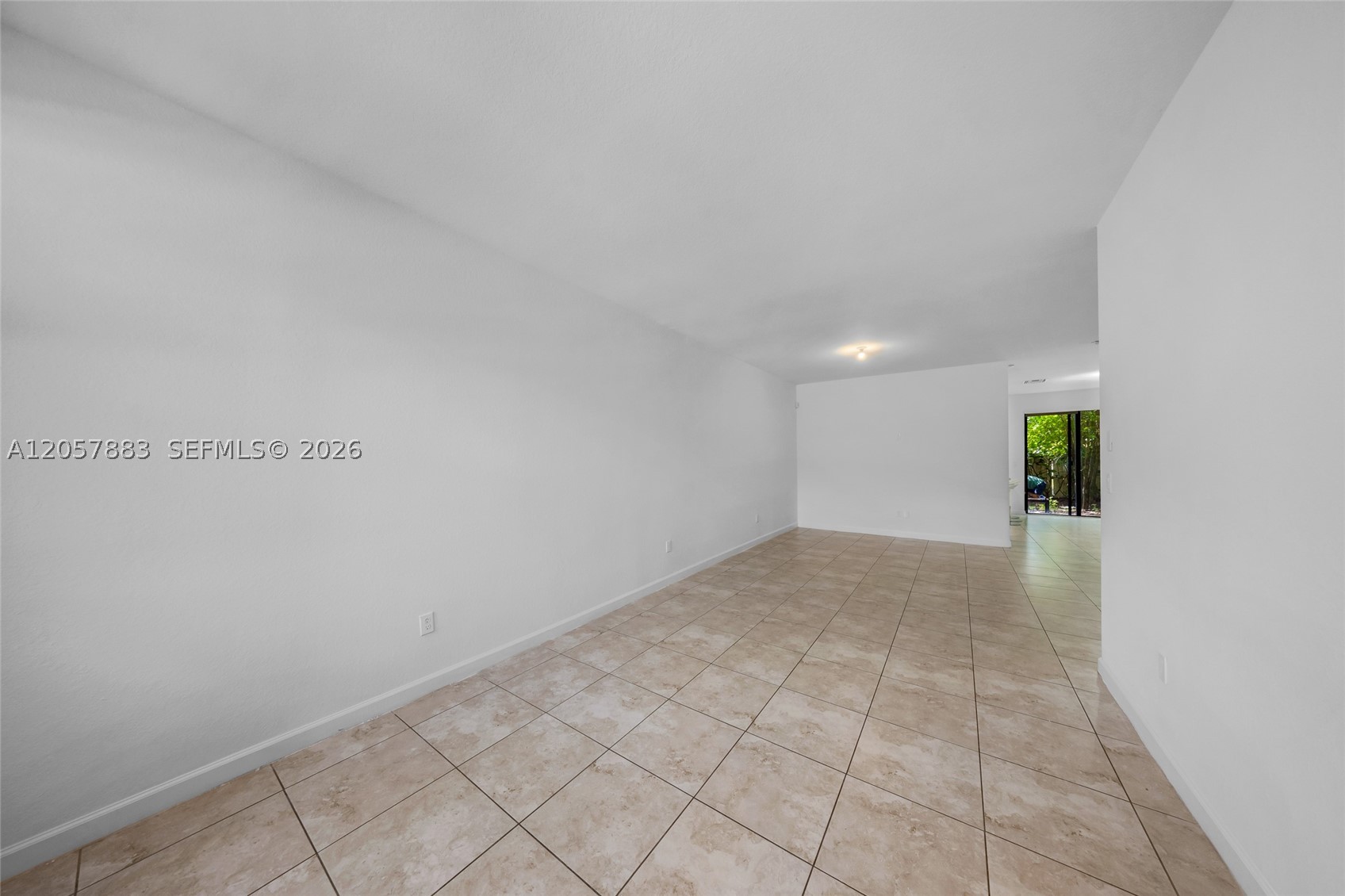 SIMONTON COURT - Residential