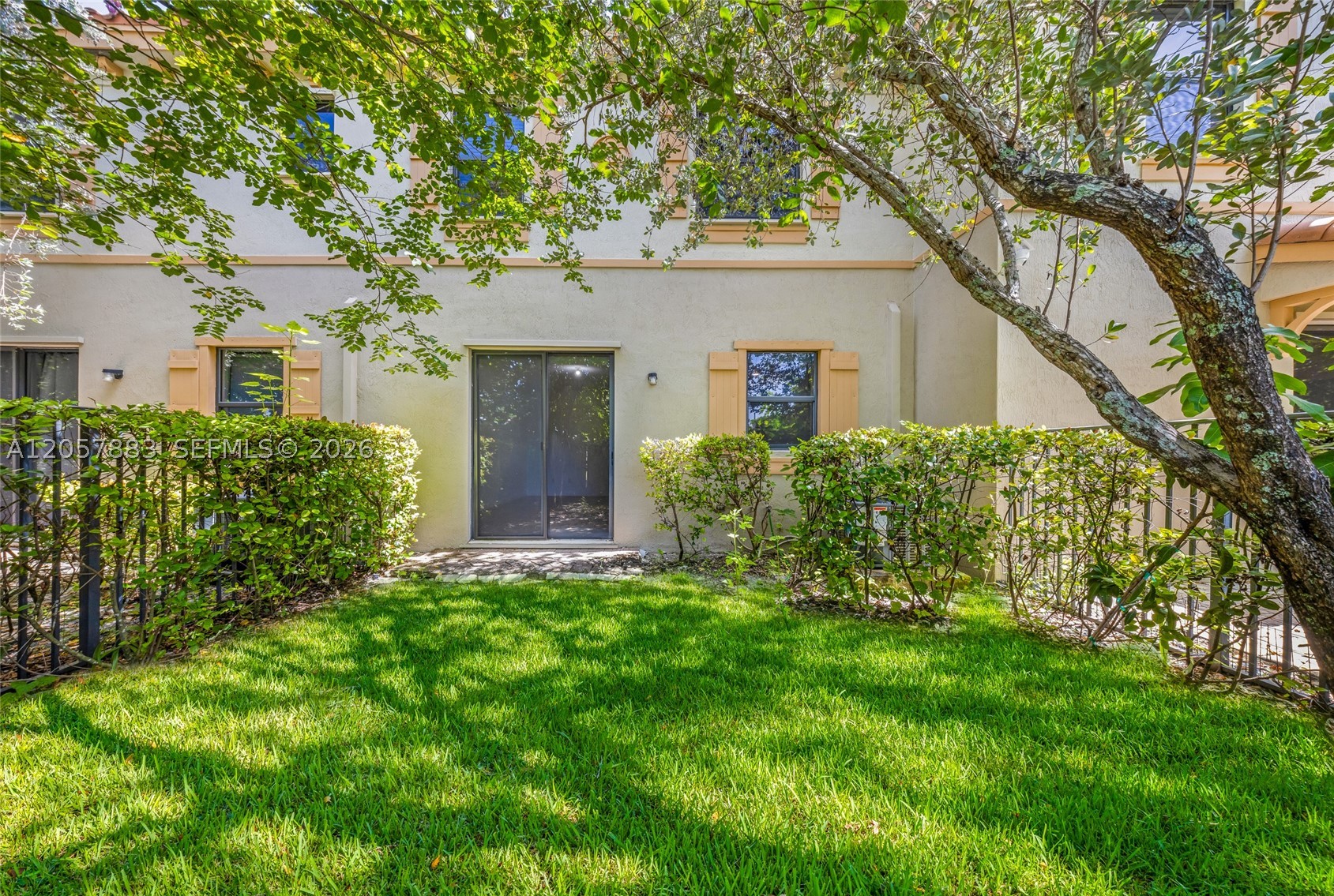 SIMONTON COURT - Residential