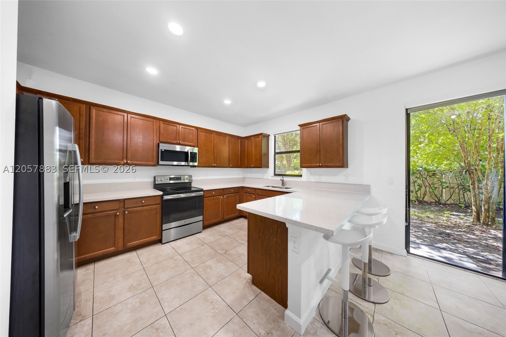 SIMONTON COURT - Residential
