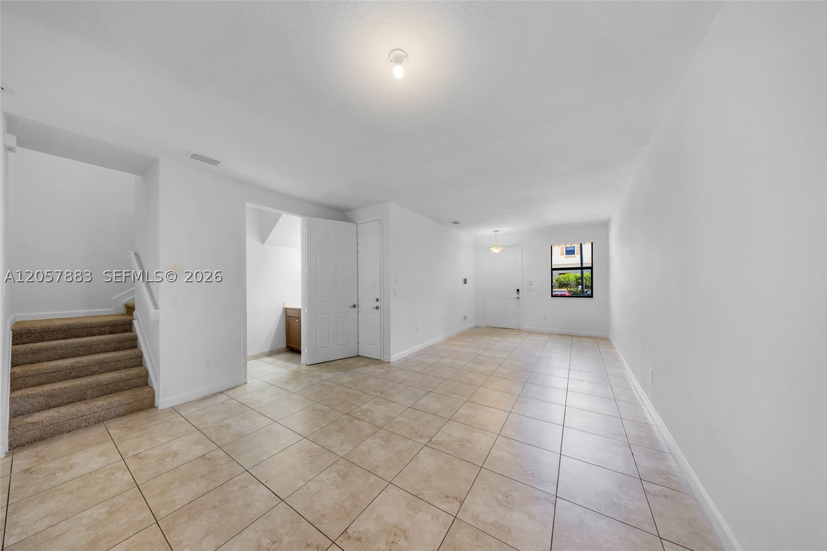 SIMONTON COURT - Residential
