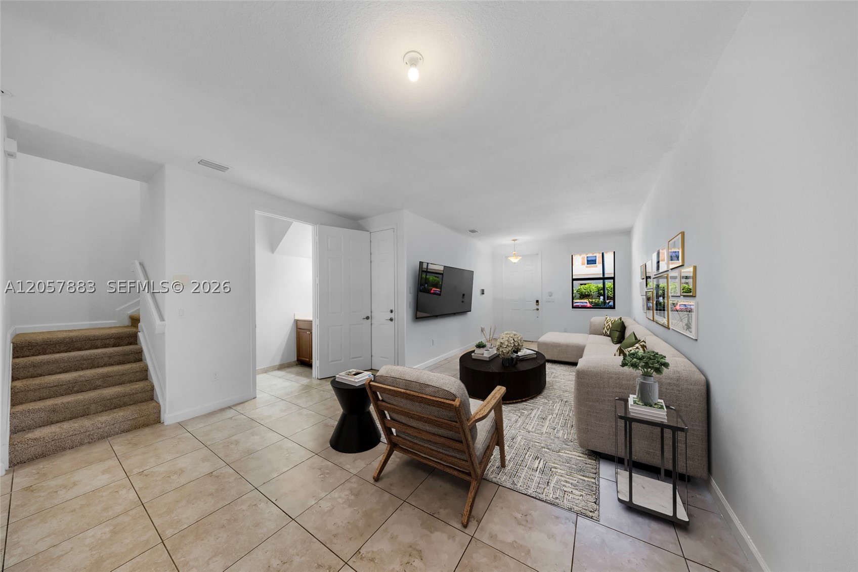 SIMONTON COURT - Residential