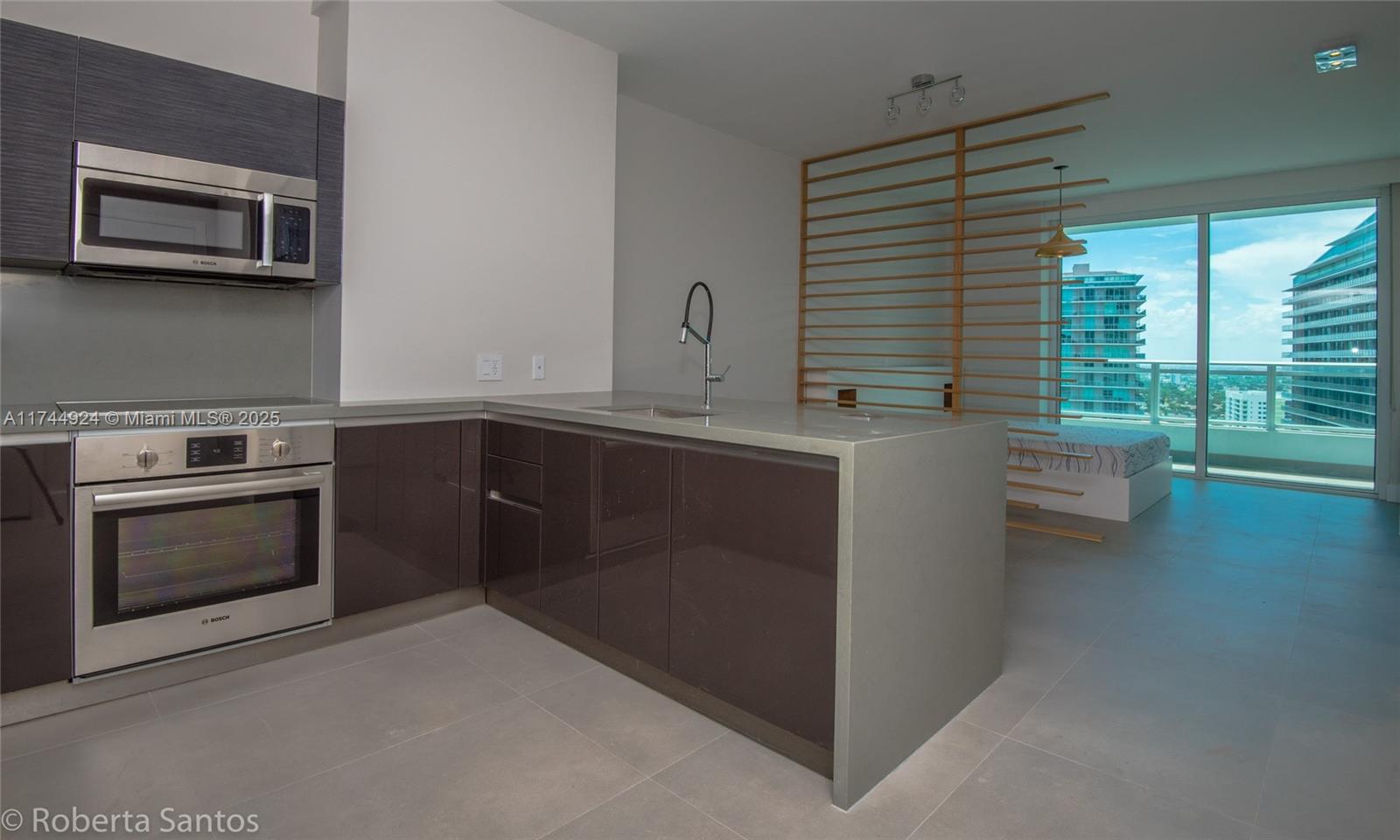 THE BOND - Residential