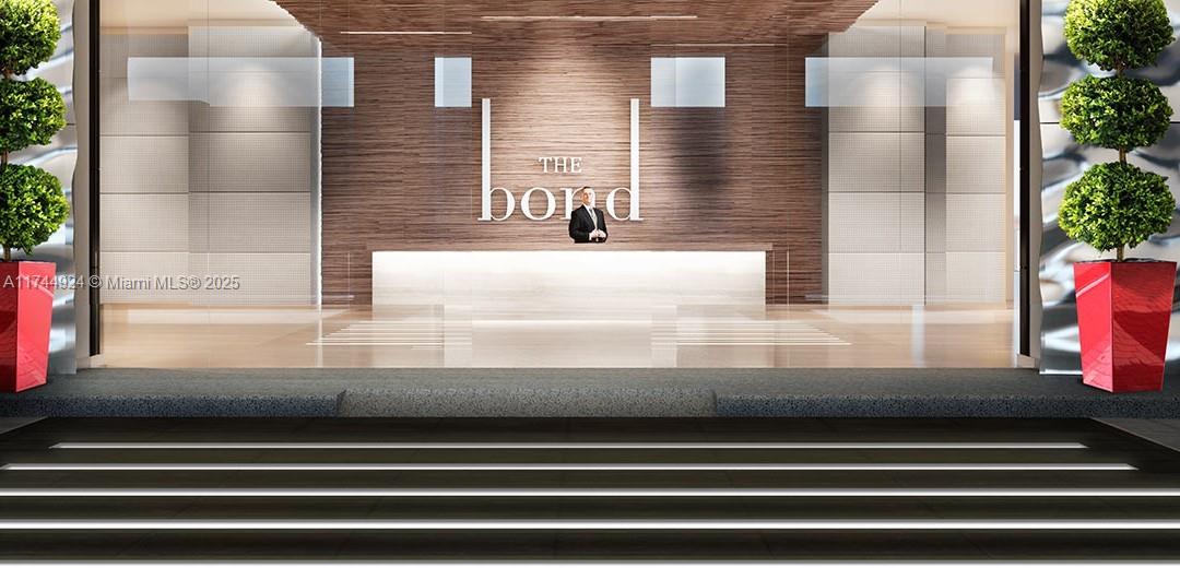 In the heart of Brickell! Beautiful unit with high end kitchen, all porcelain tiles floors, closets are complete finished, washer and dryer inside the unit. Stylist division between studio bed, kitchen and main room. The Bonds British glamour can be seen through the beautiful details of the building. Smart building with great amenities including, pool, super-cabanas and outdoor fireplace, full gym and lobby with 24 hours concierge.