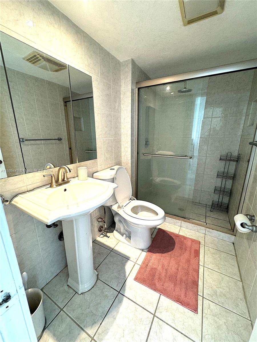 FLAMENCO - Residential Lease