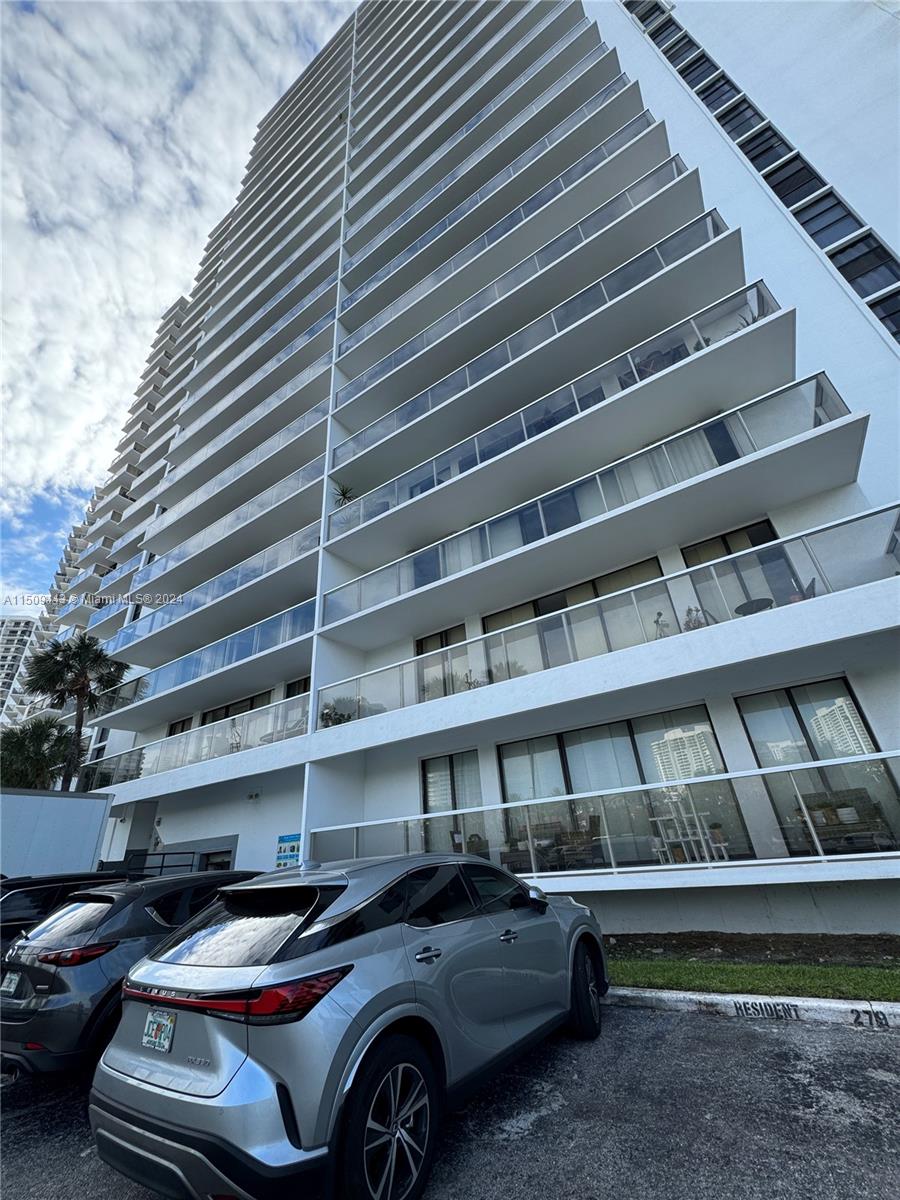FLAMENCO - Residential Lease