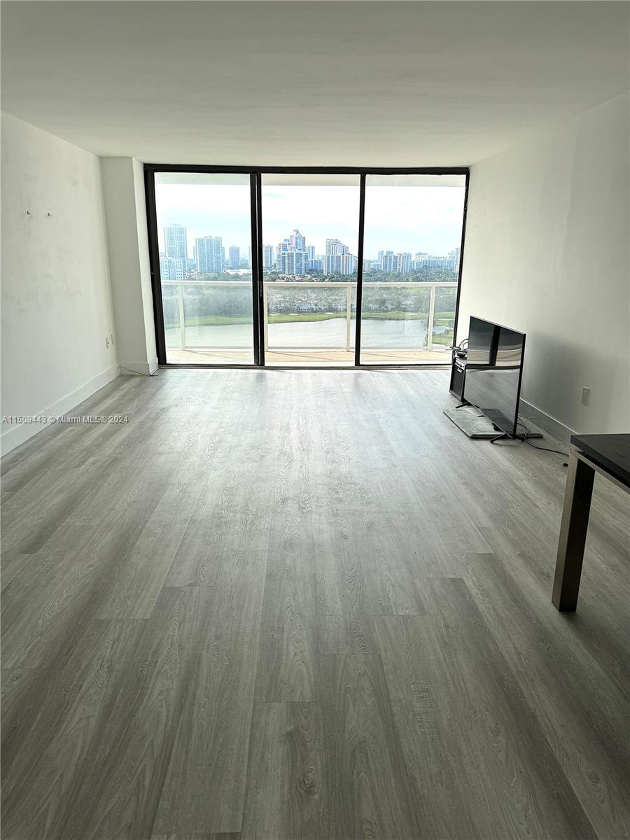 FLAMENCO - Residential Lease