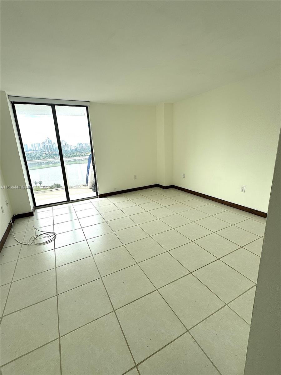 FLAMENCO - Residential Lease