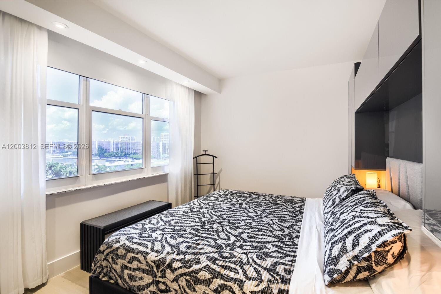 WAVE CONDO - Residential