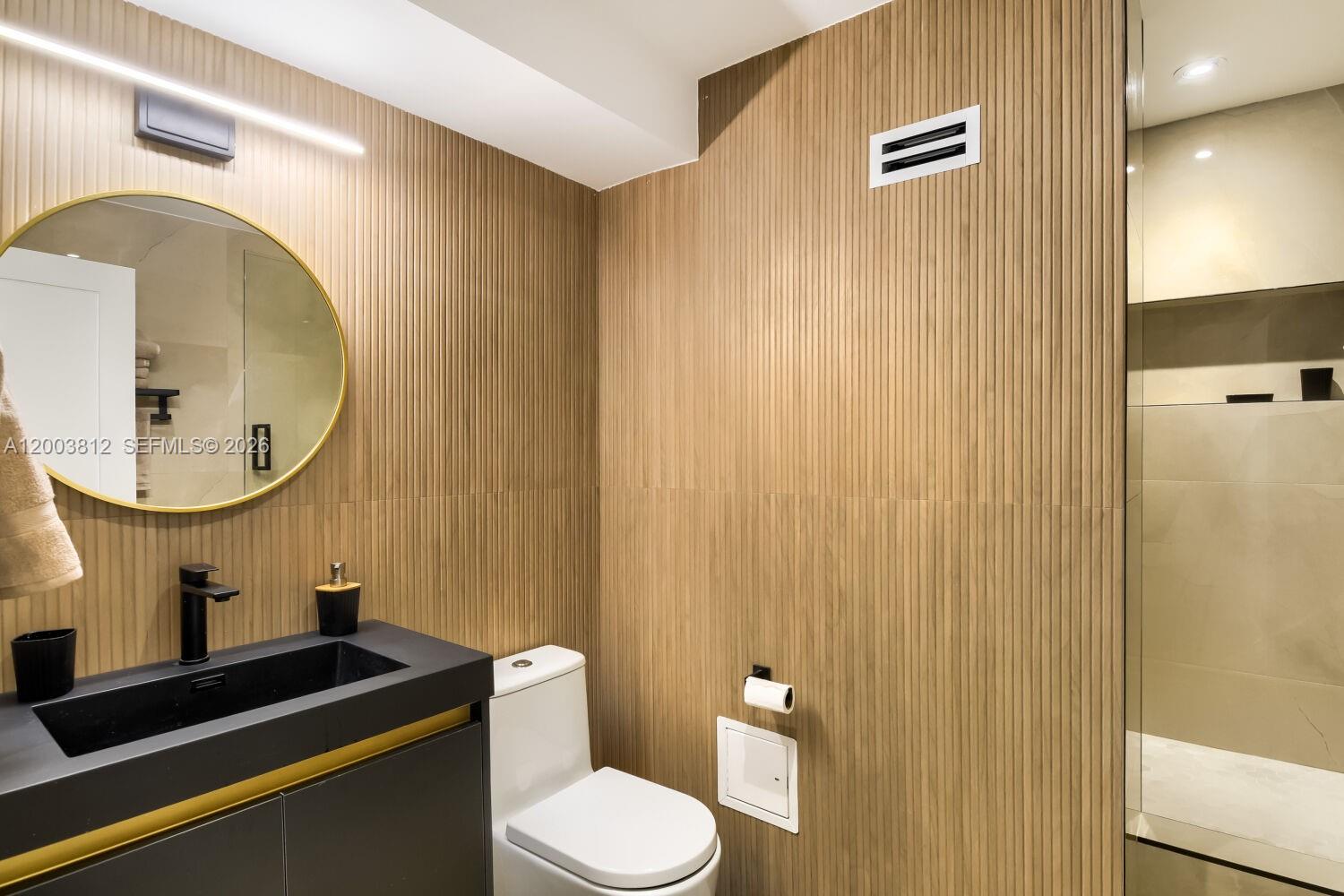 WAVE CONDO - Residential