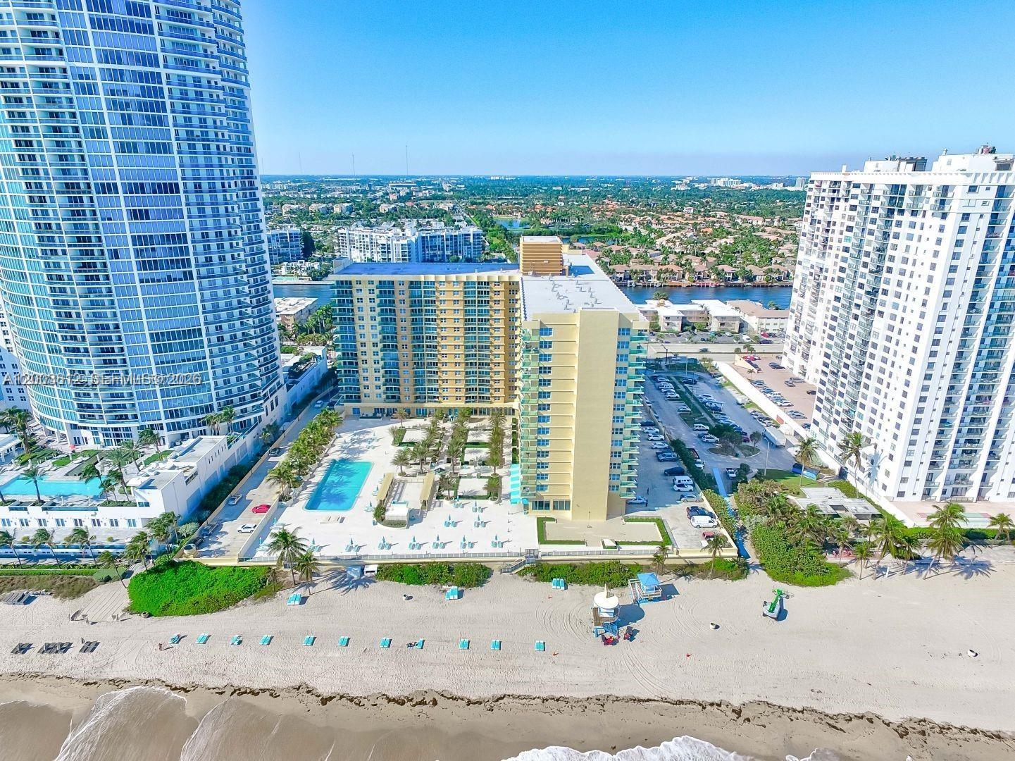 WAVE CONDO - Residential