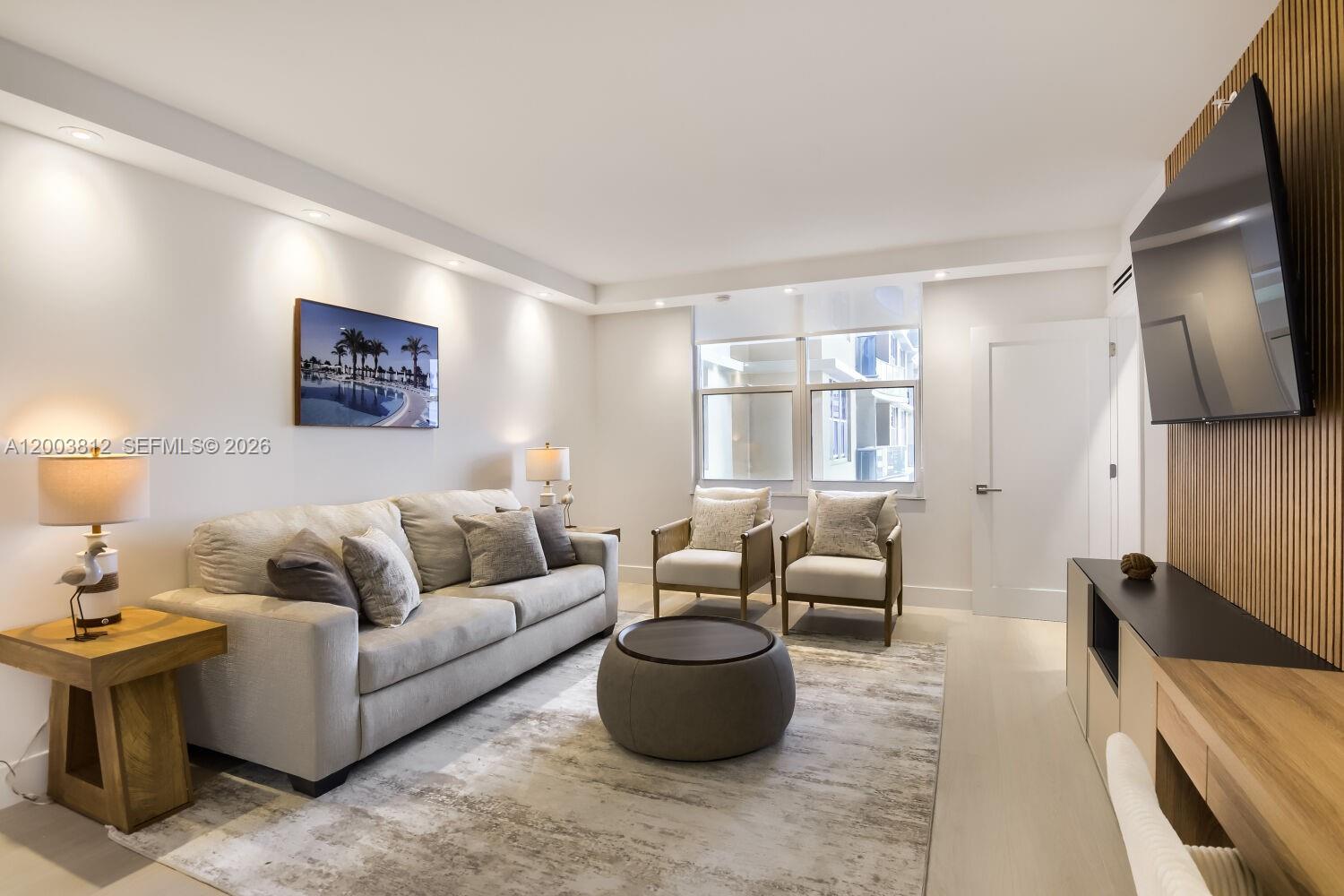WAVE CONDO - Residential