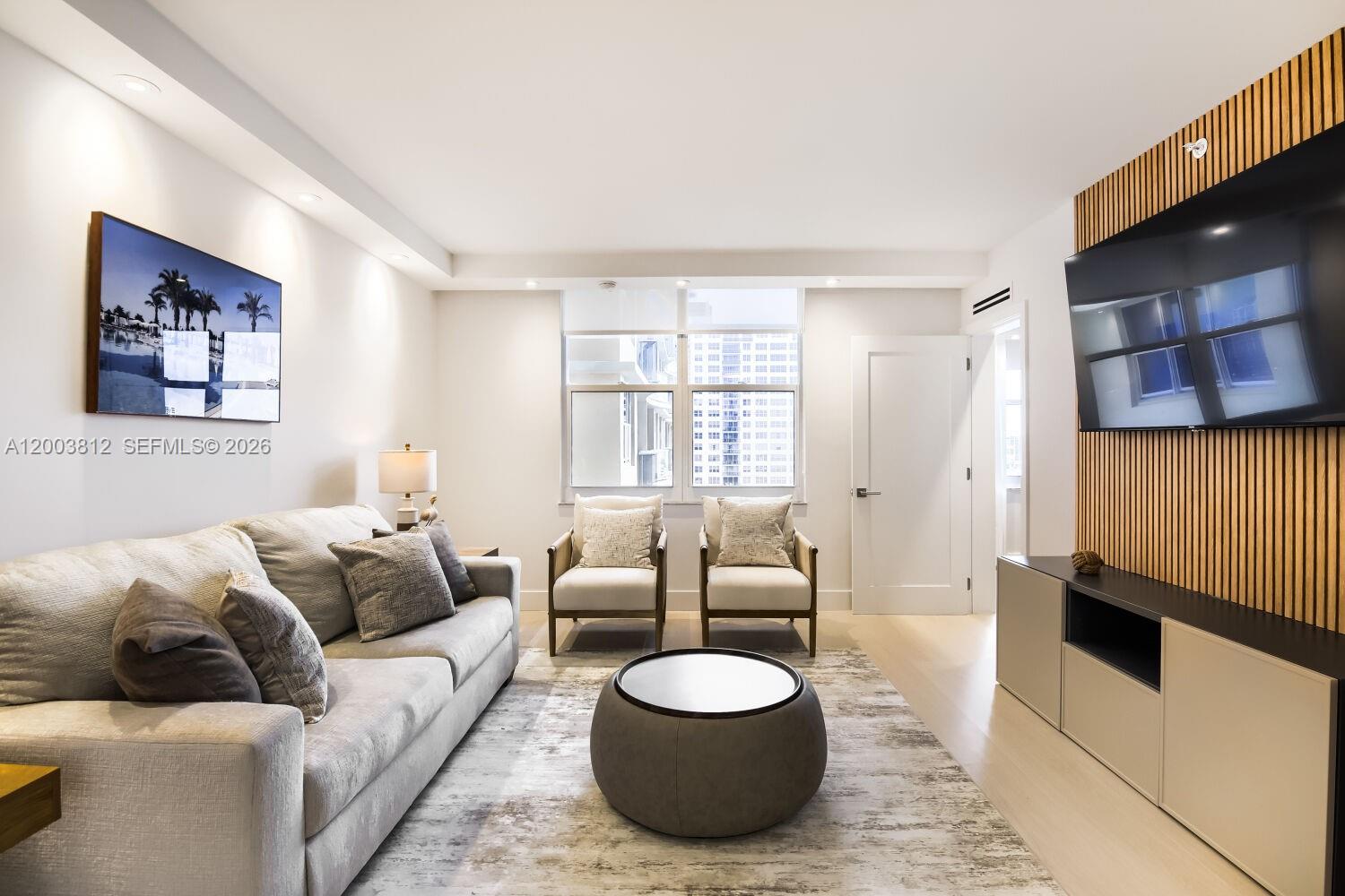 WAVE CONDO - Residential