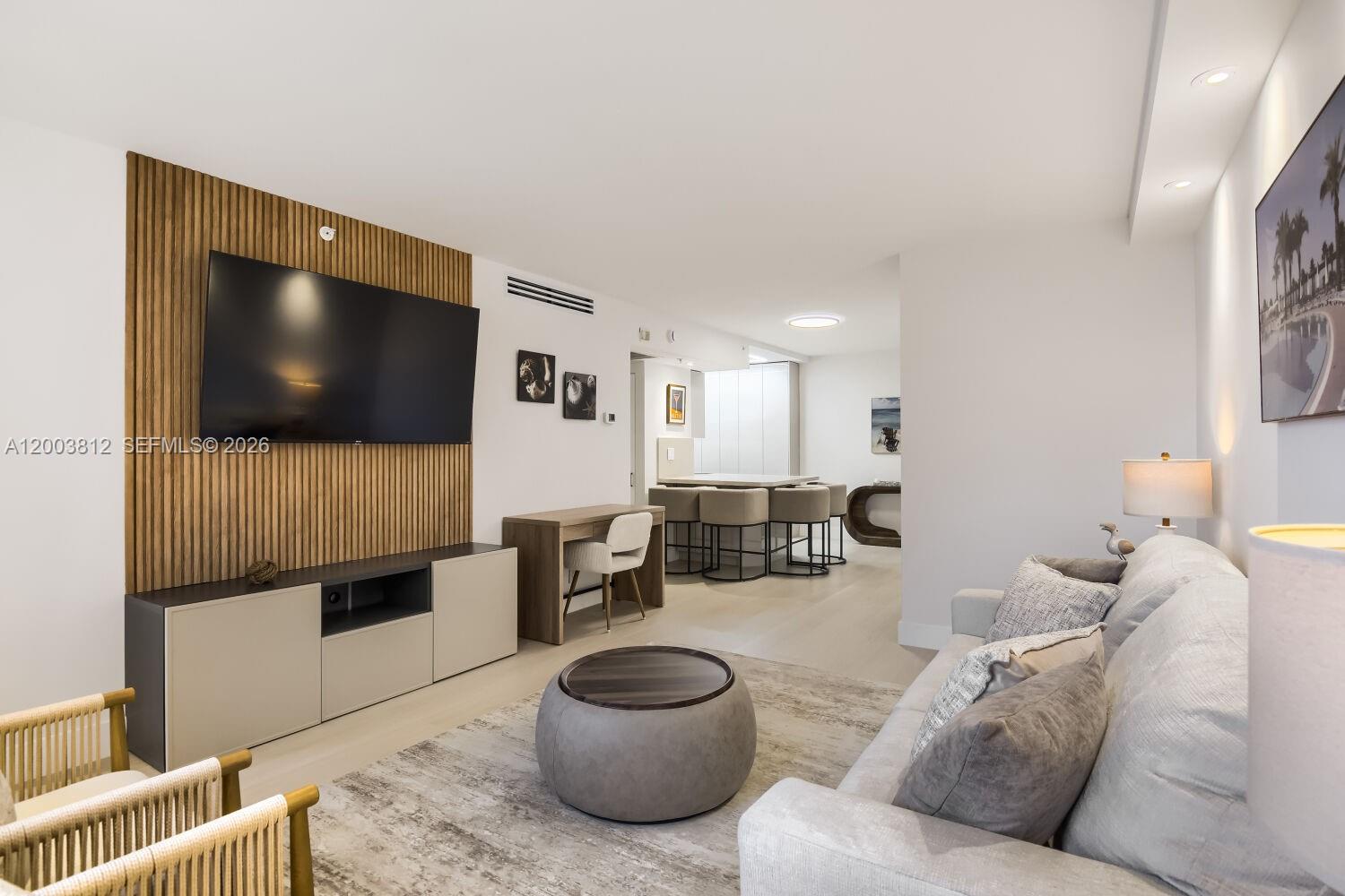 WAVE CONDO - Residential