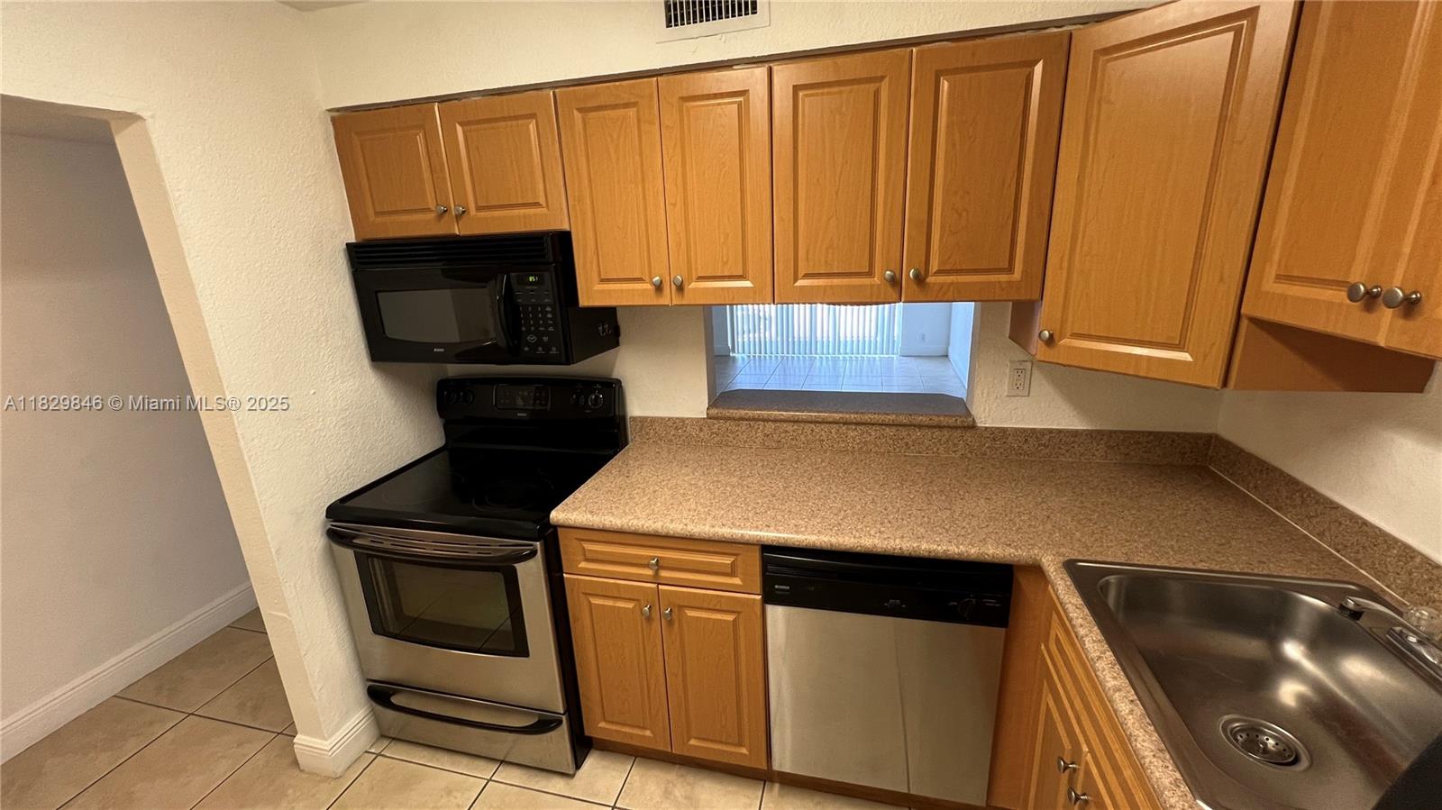 DORAL GARDENS II CONDO - Residential Lease