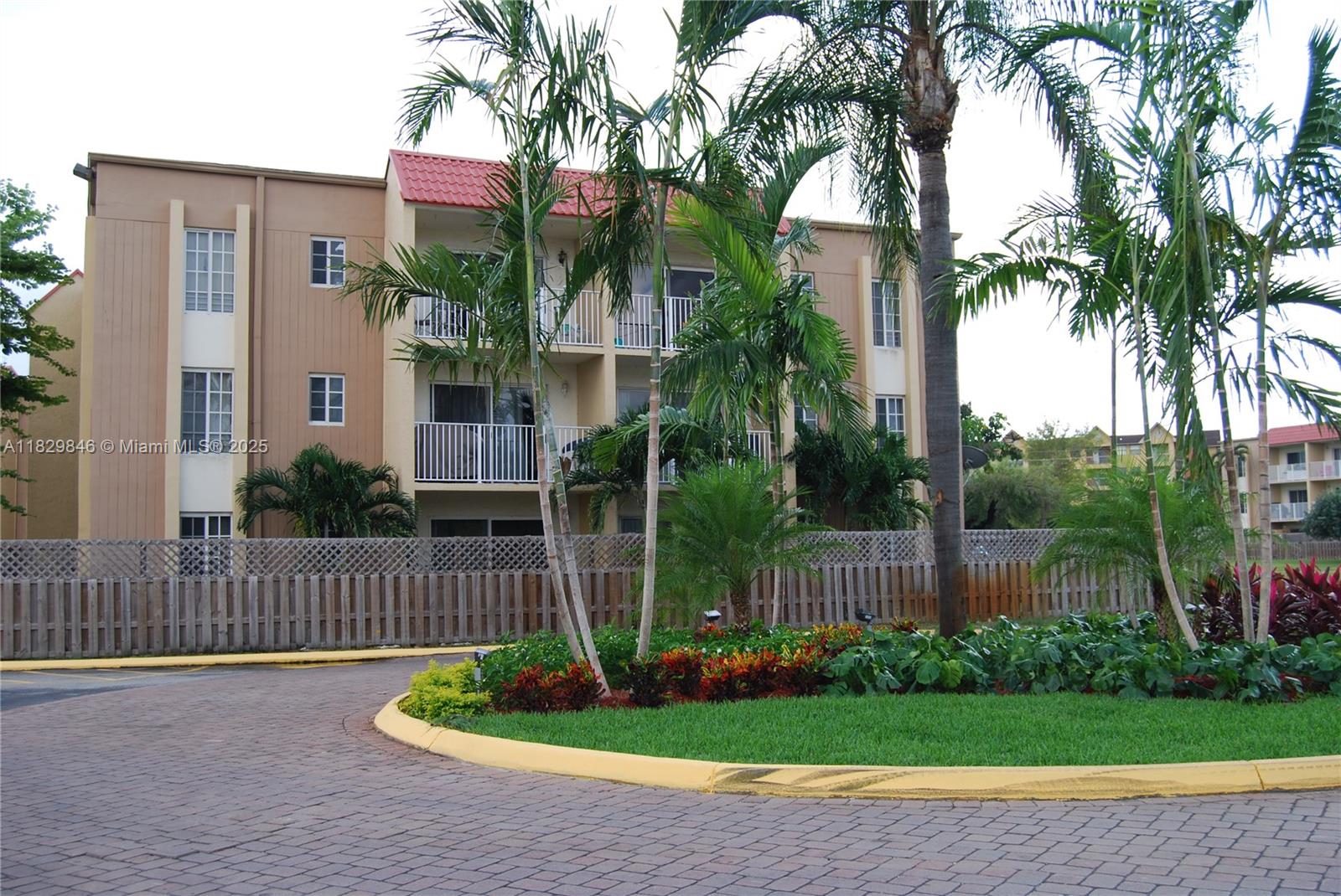 DORAL GARDENS II CONDO - Residential Lease