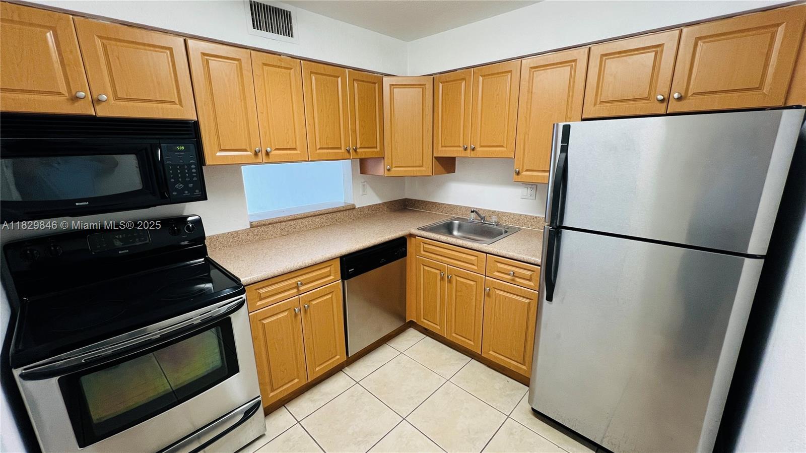 DORAL GARDENS II CONDO - Residential Lease