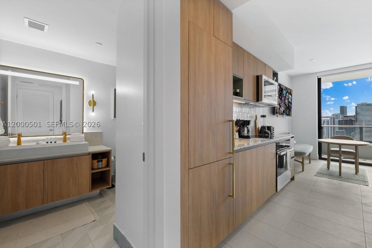 NATIIVO/ GALE RESIDENCES - Residential