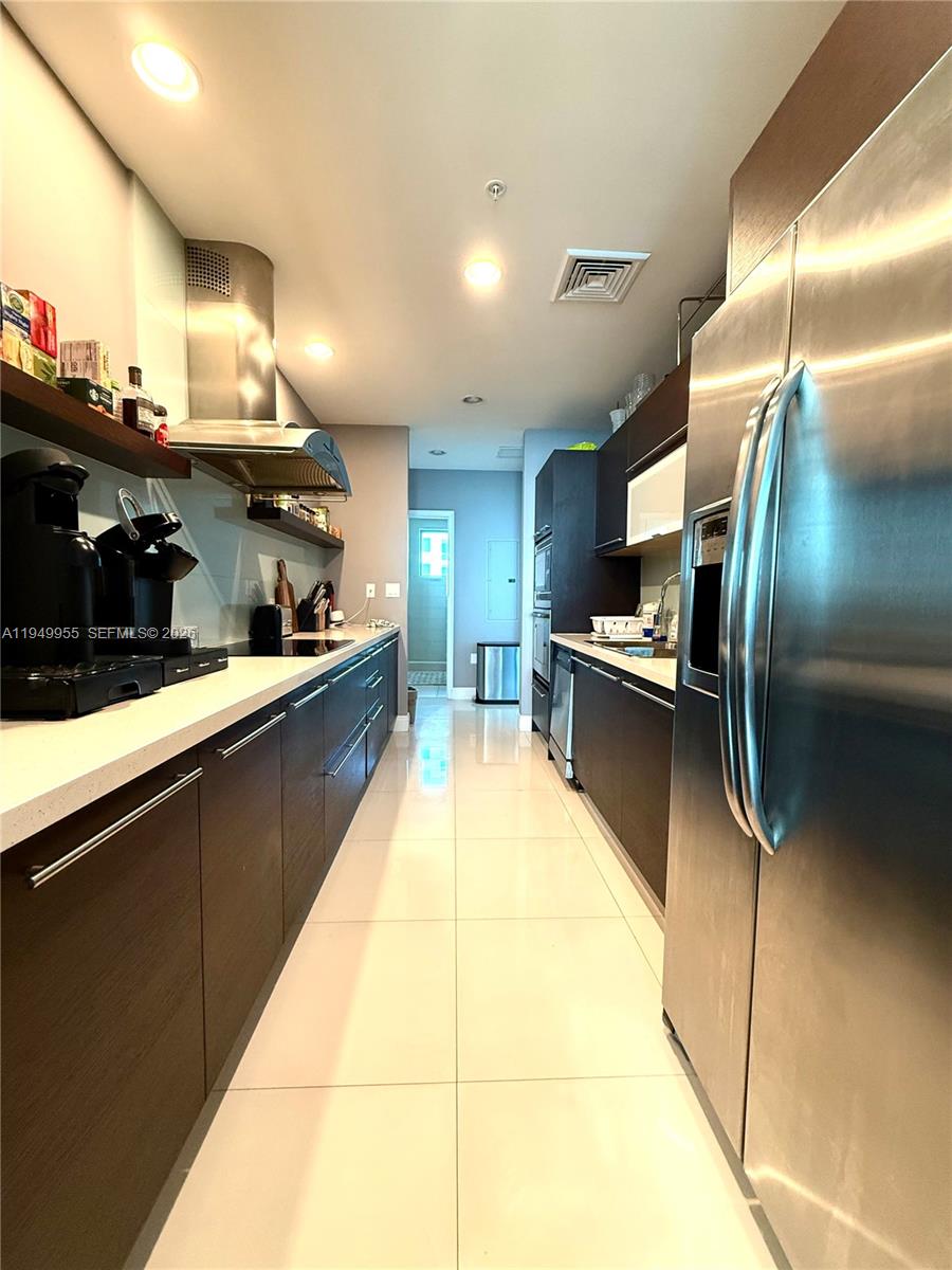 ELOQUENCE ON THE BAY COND - Residential