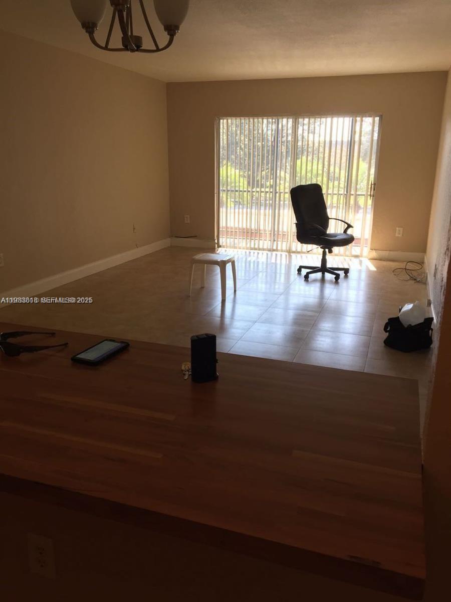 VENETIAN PALMS CONDO - Residential Lease