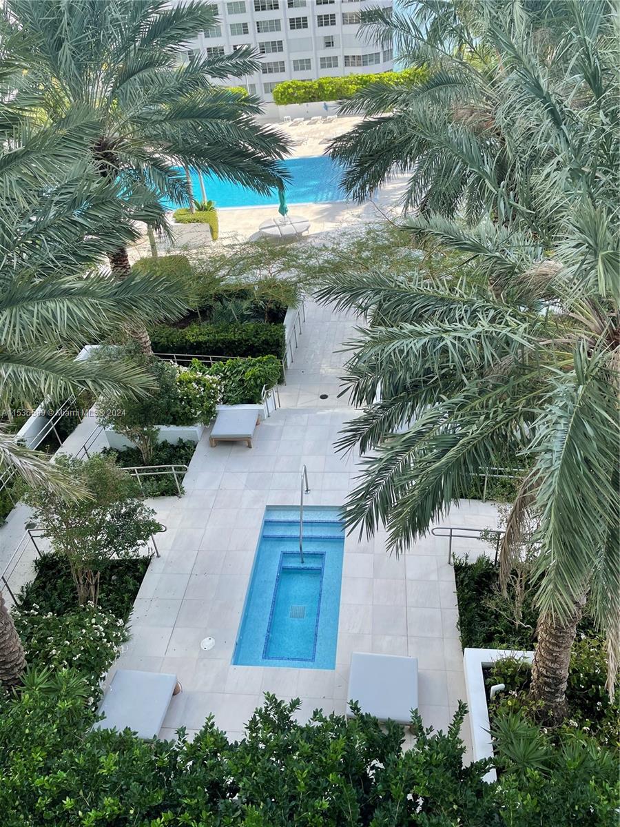 THE PLAZA 901 BRICKELL CO - Residential Lease
