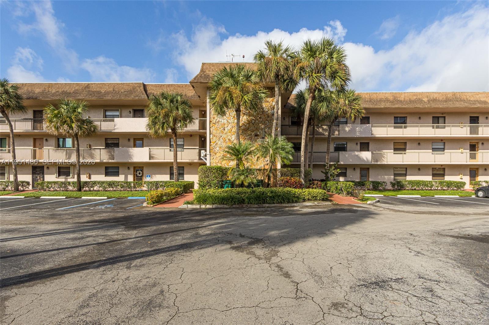 LAKES OF CARRIAGE HILLS - Residential