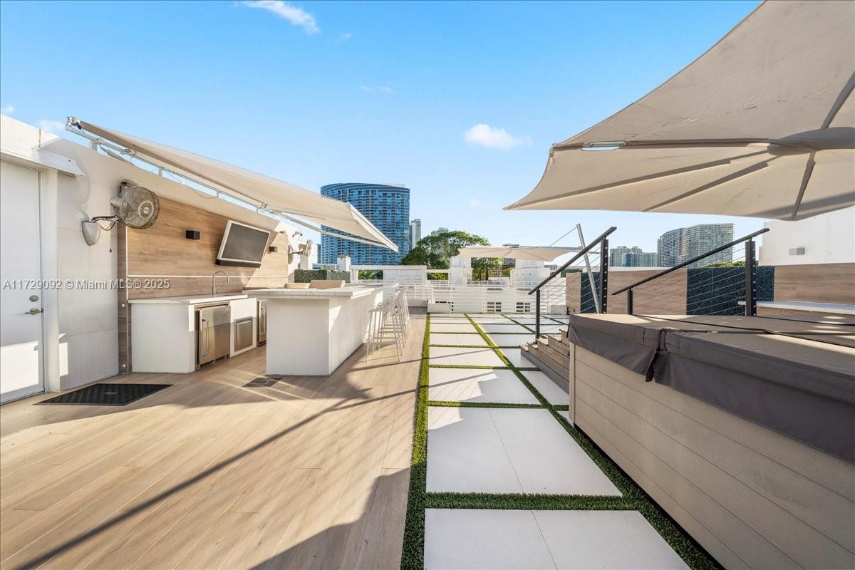 ONE BAY RESIDENCES - Residential