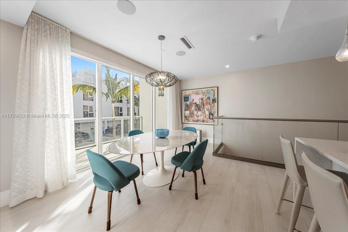 ONE BAY RESIDENCES - Residential