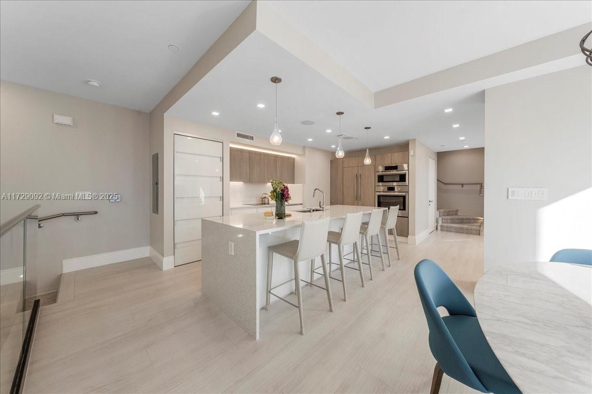 ONE BAY RESIDENCES - Residential