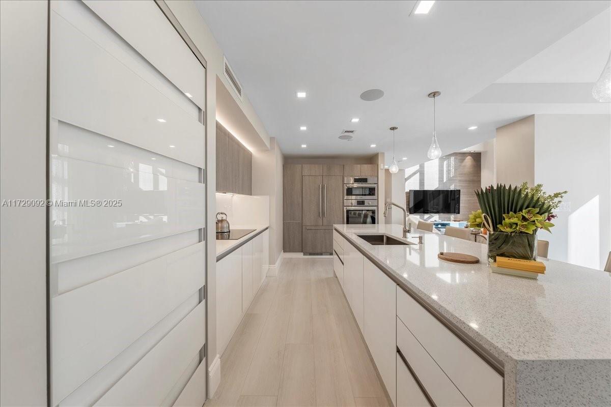 ONE BAY RESIDENCES - Residential