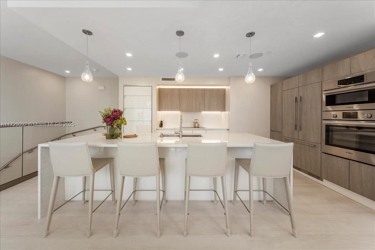ONE BAY RESIDENCES - Residential