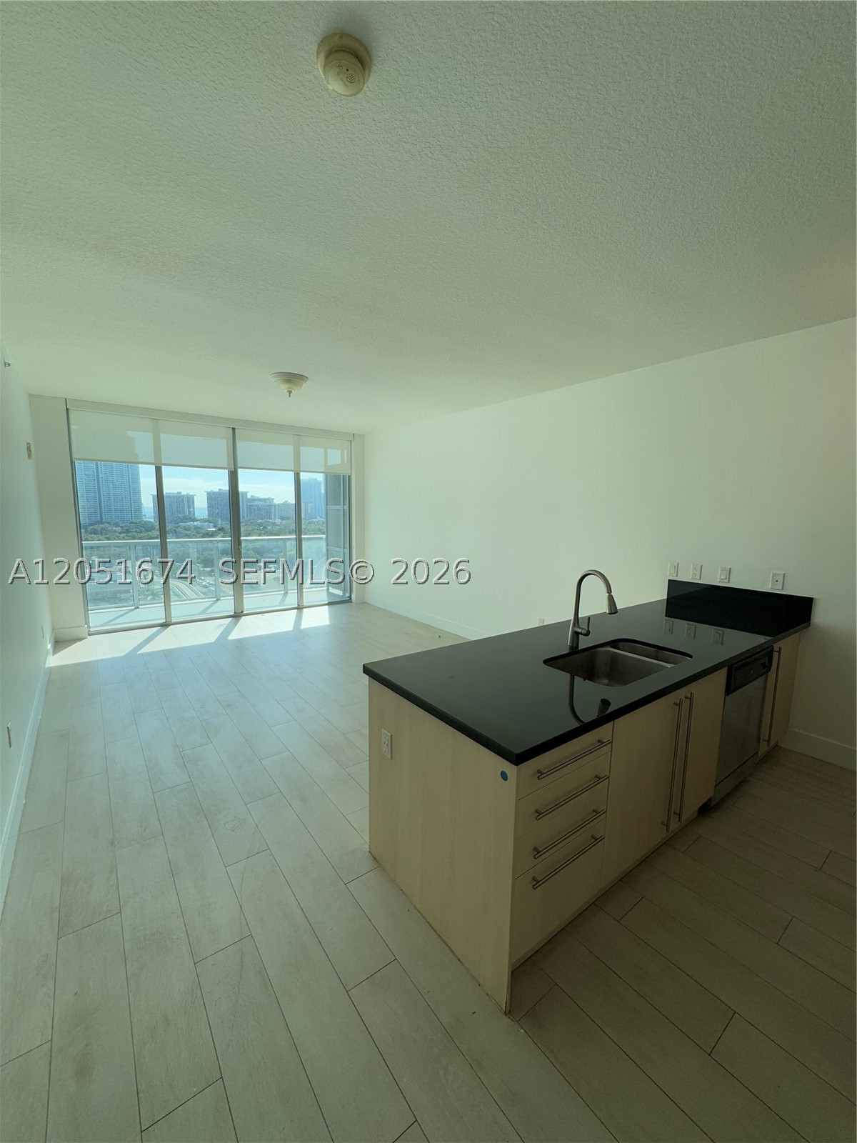 THE AXIS ON BRICKELL COND - Residential