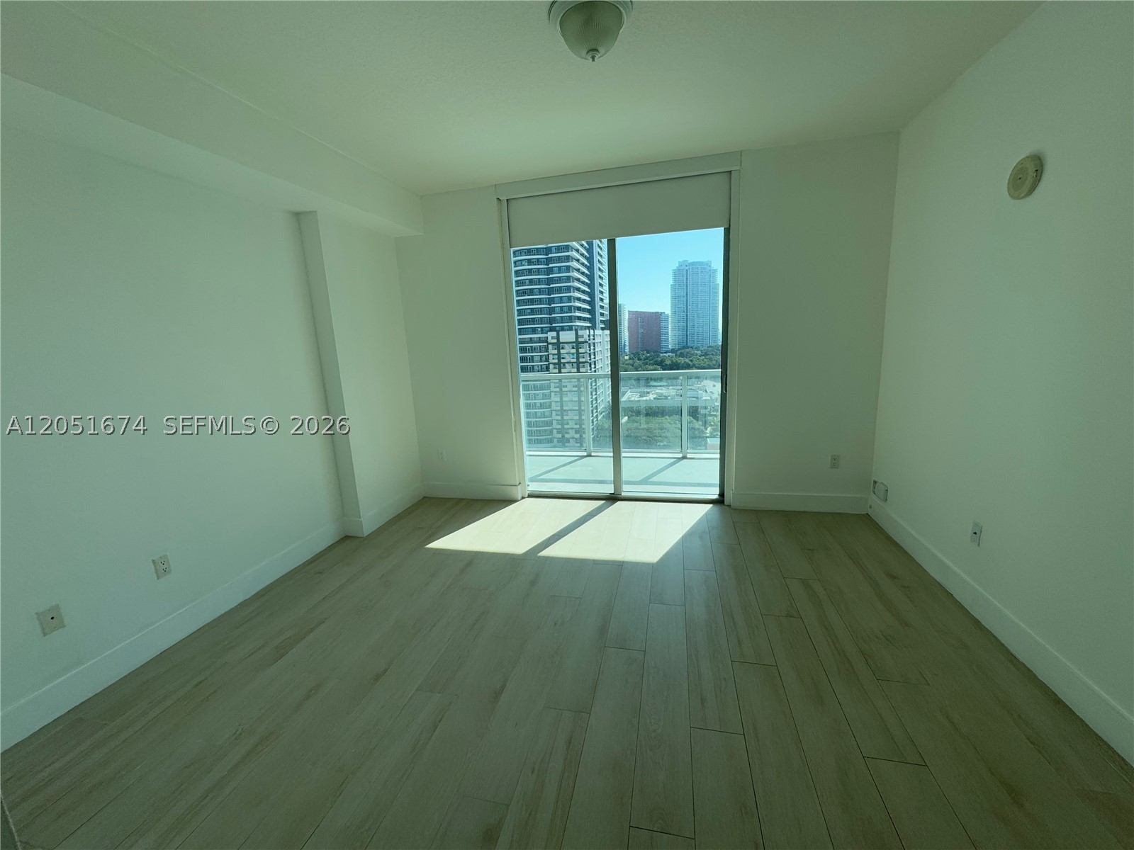 THE AXIS ON BRICKELL COND - Residential