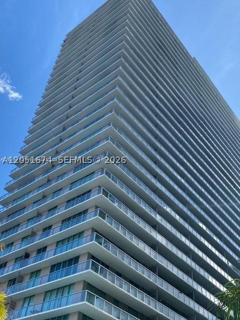 THE AXIS ON BRICKELL COND - Residential